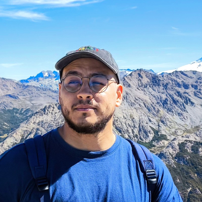 Professional headshot of Facundo Saldaña, a software engineer